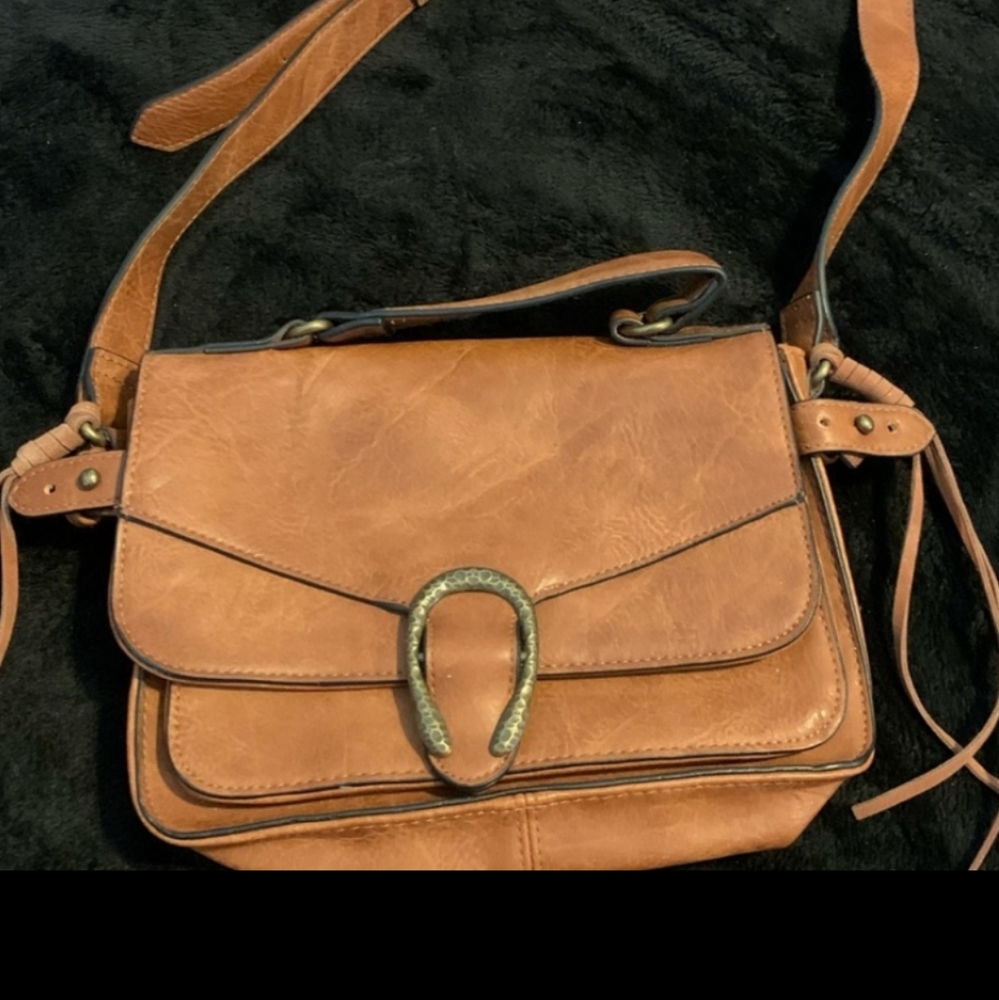 MADDEN GIRL CROSSBODY HANDBAG